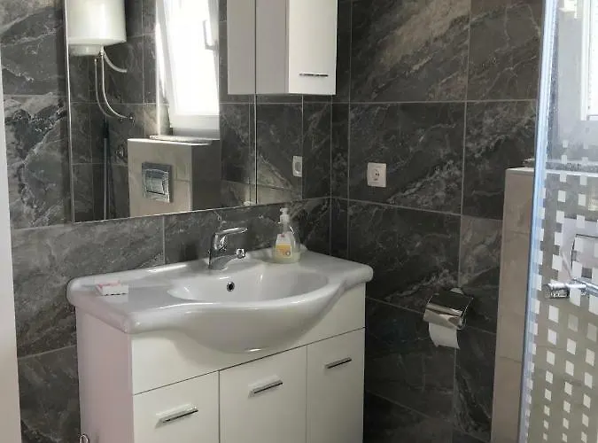 Darija Apartment Vir